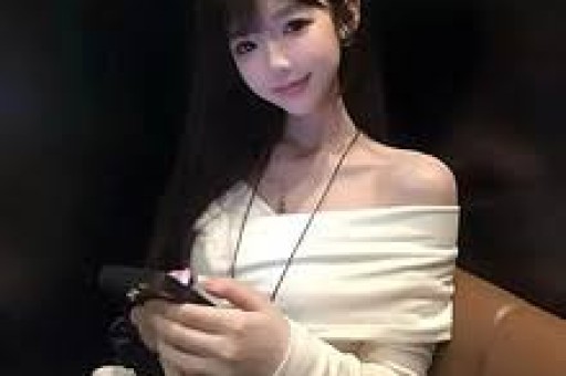 赵露思连日直播逆袭粉丝破纪录成带货女王斩获小红书第一人！