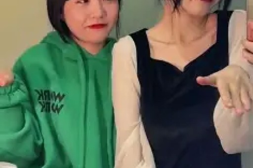 吃瓜！港媒曝杨幂砸54亿争夺女儿抚养权！刘恺威现身加拿大紧急变身份？