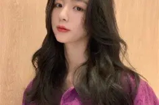 陈妍希高开衩抹胸裙珠圆玉润娇俏性感身材凹凸有致性感迷人！