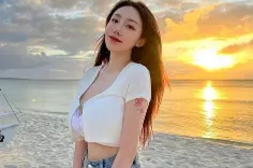 小红书能否撼动微博热搜榜？解析小红书热点榜的商业化野心